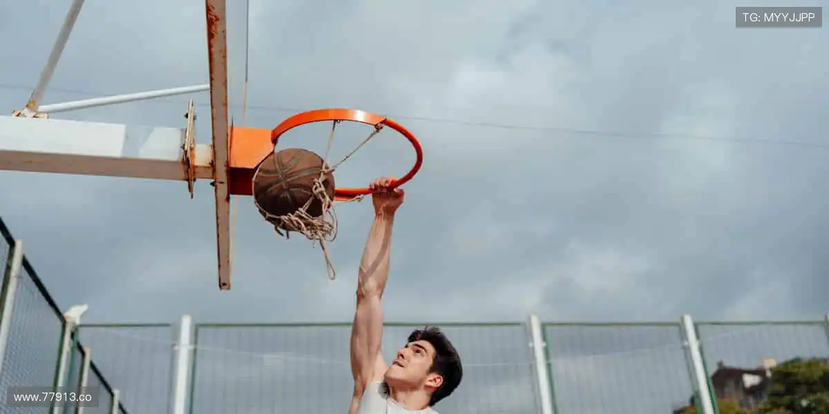 📺 实时解说，带你沉浸式感受赛场心跳！